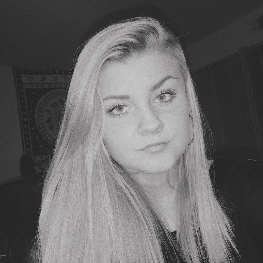 Meet your Posher, Brittney
